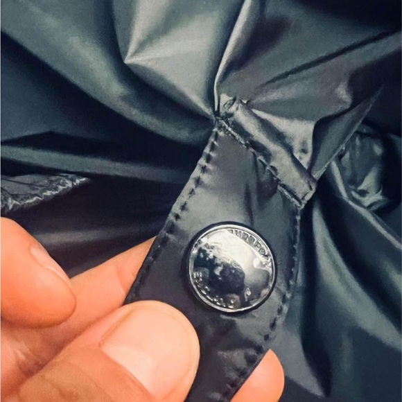 Burberry puffer. Blue and Black NovaCheck Camouflage pattern. Size Large - Picture 4 of 5